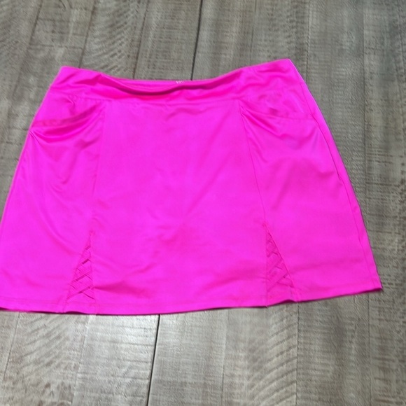Tail Louisa Sleeveless Mini Mock Golf Shirt SUGAR RUSH with coordinating skort. - Picture 6 of 12